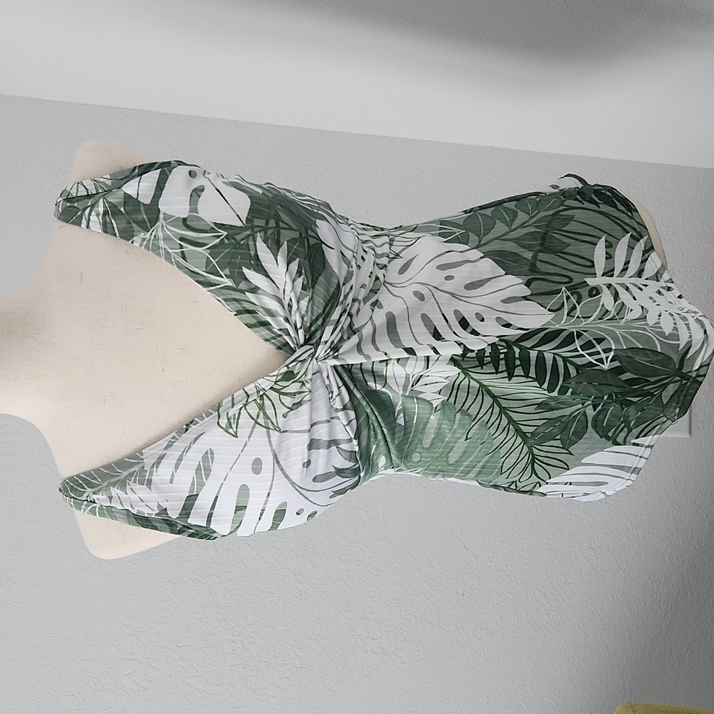 SUNSETS 2 piece swim suit